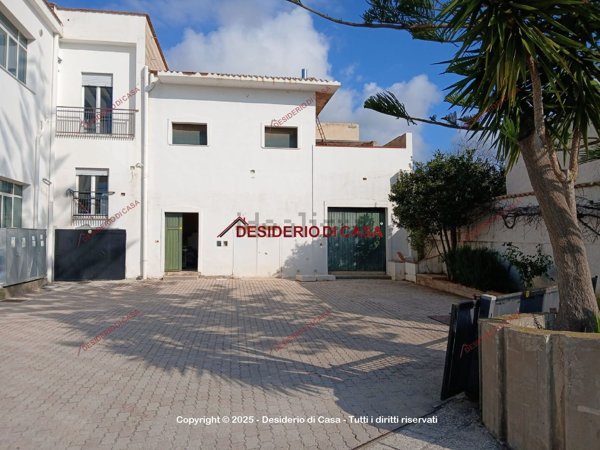 casa indipendente in vendita ad Erice