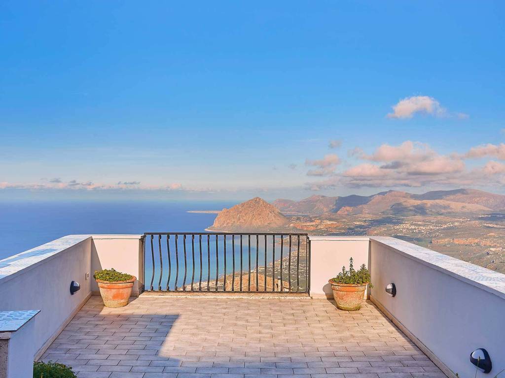casa indipendente in vendita ad Erice