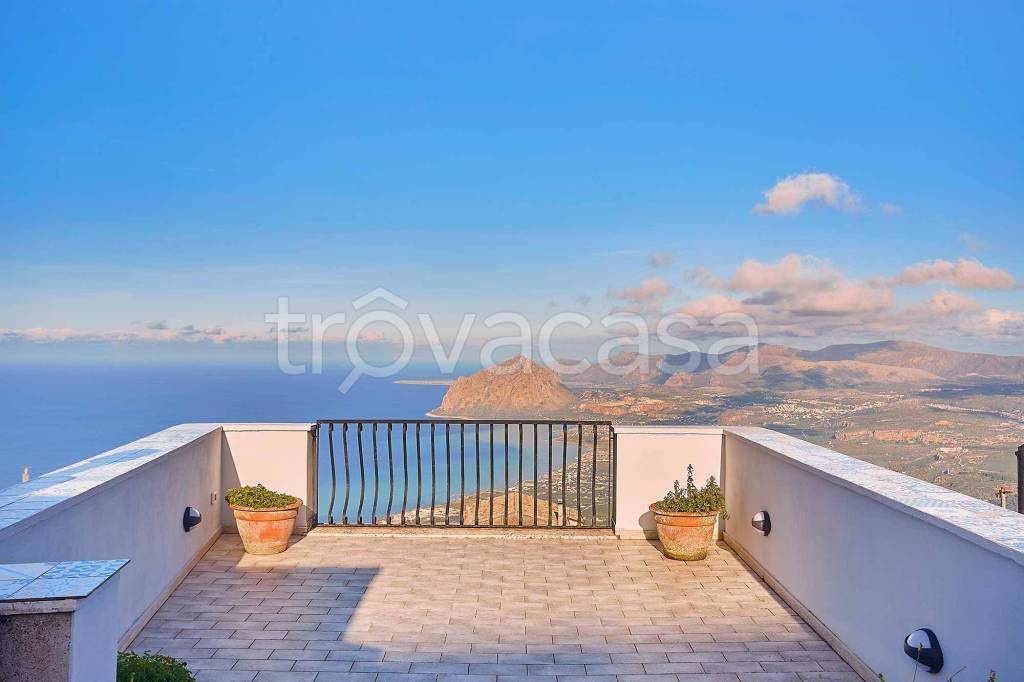 casa indipendente in vendita ad Erice
