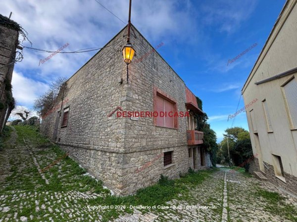 casa indipendente in vendita ad Erice