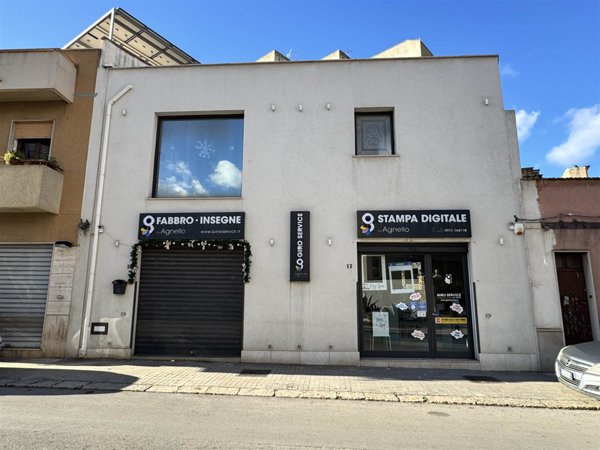 locale commerciale in vendita ad Erice