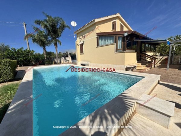 casa indipendente in vendita ad Erice