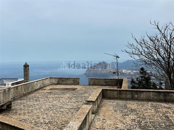 casa indipendente in vendita ad Erice