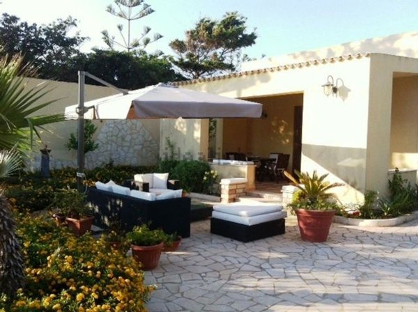 casa indipendente in vendita ad Erice in zona Pizzolungo