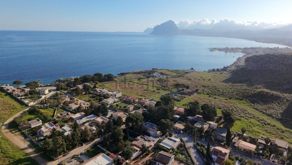 casa indipendente in vendita ad Erice in zona Pizzolungo