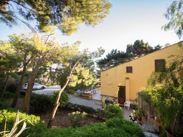 casa indipendente in vendita ad Erice in zona Casa Santa