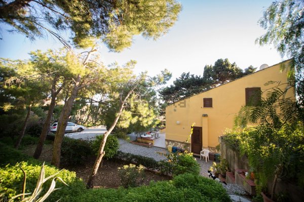 casa indipendente in vendita ad Erice