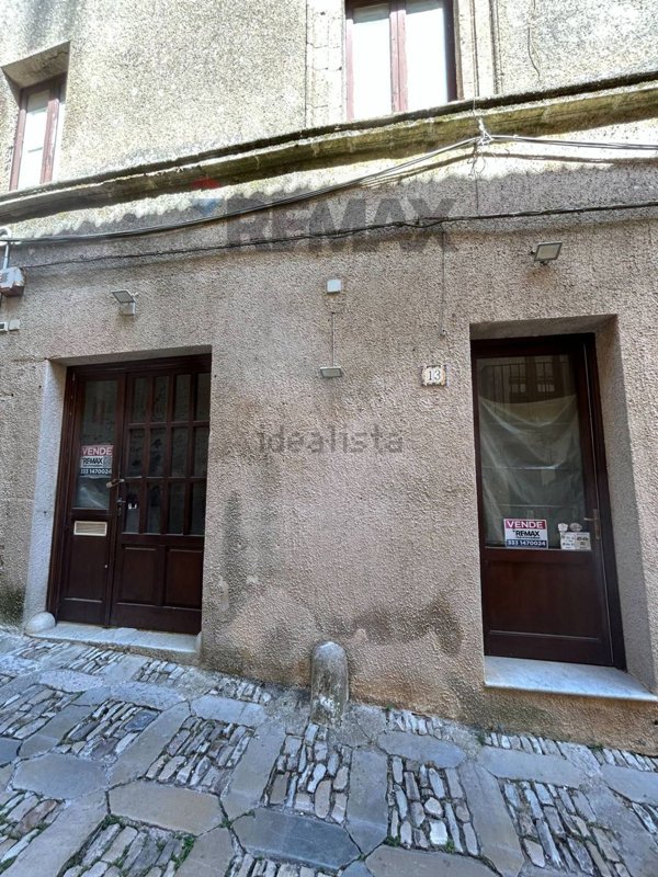 locale commerciale in vendita ad Erice