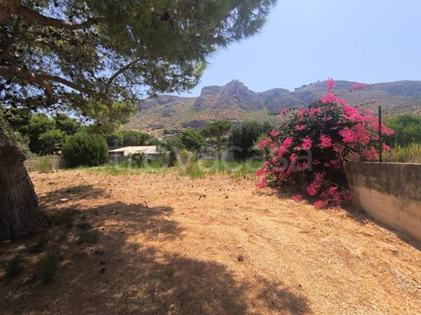 terreno agricolo in vendita ad Erice in zona Pizzolungo