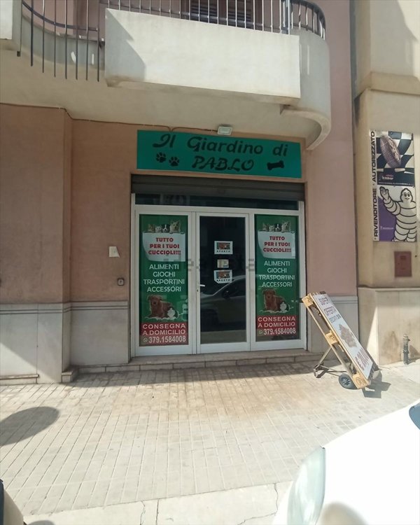 locale commerciale in vendita ad Erice