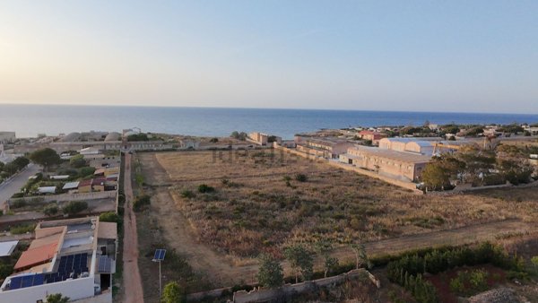 terreno in vendita ad Erice in zona Pizzolungo