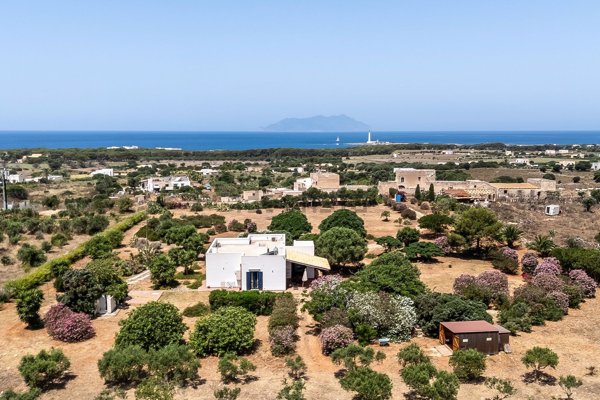 casa indipendente in vendita a Favignana