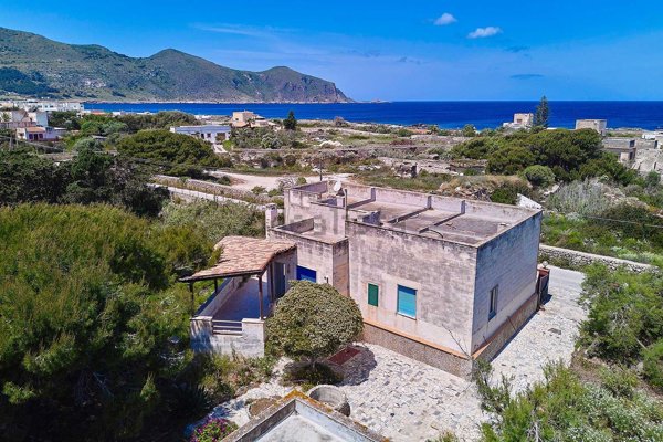 casa indipendente in vendita a Favignana