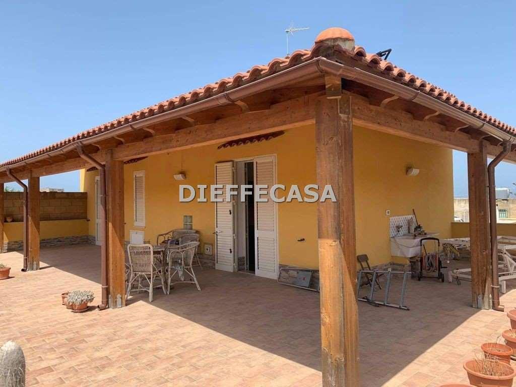 casa indipendente in vendita a Marsala in zona Santa Venera