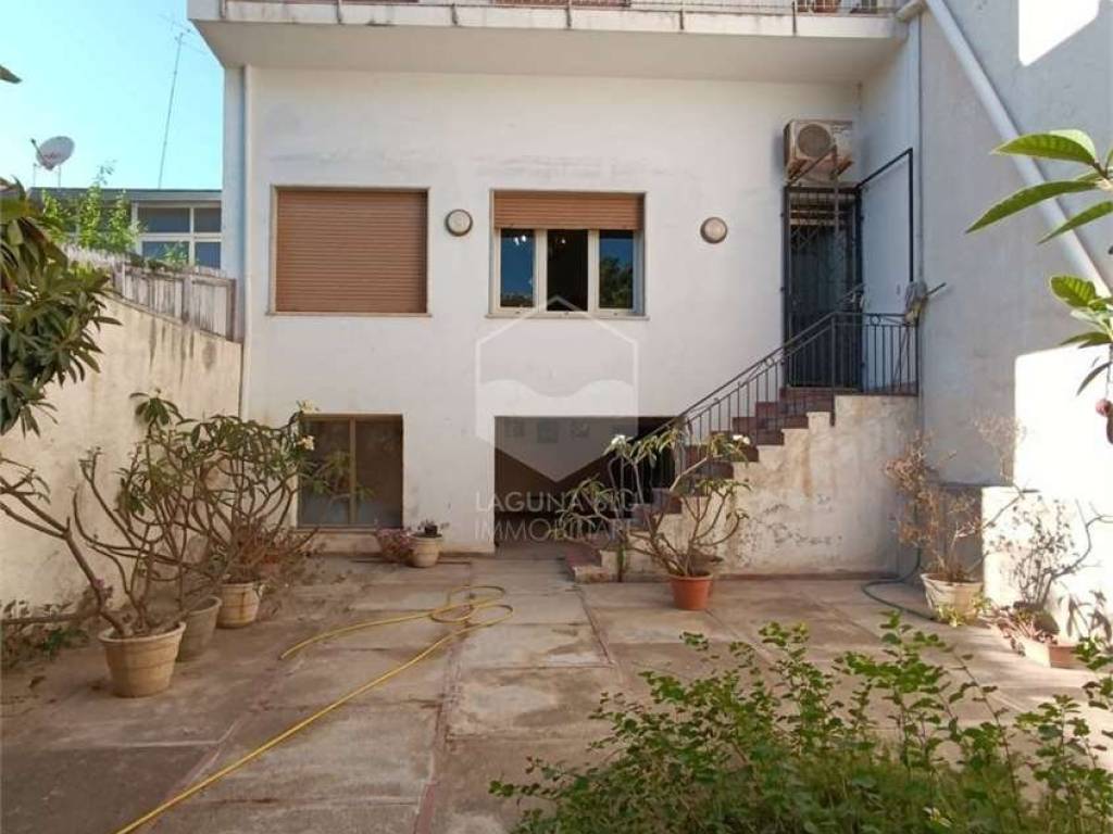 casa indipendente in vendita a Marsala