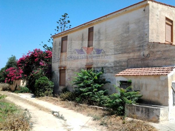 casa indipendente in vendita a Marsala in zona Strasatti