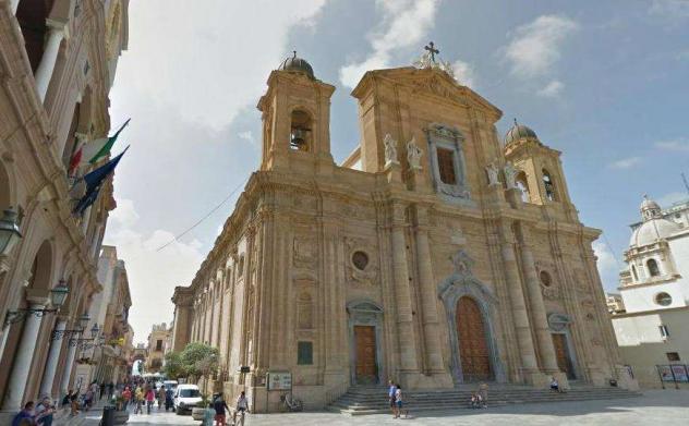 negozio in vendita a Marsala in zona Centro Storico