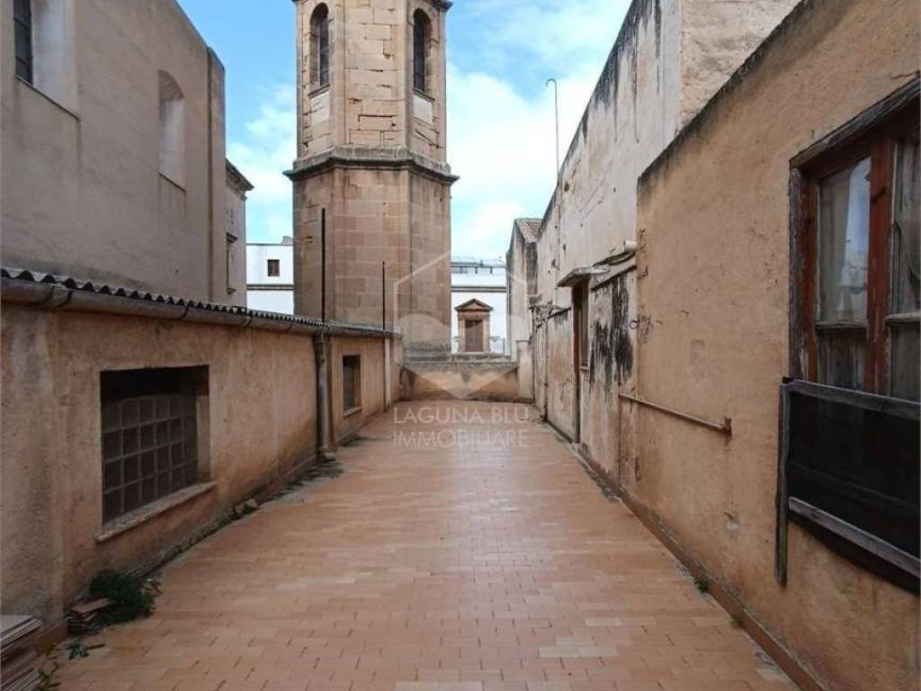 intera palazzina in vendita a Marsala in zona Centro Storico