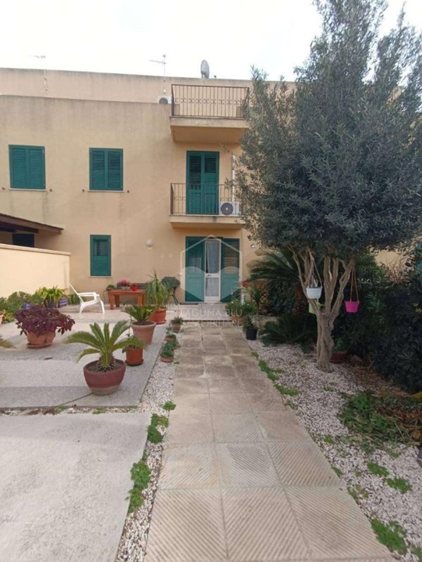casa indipendente in vendita a Marsala