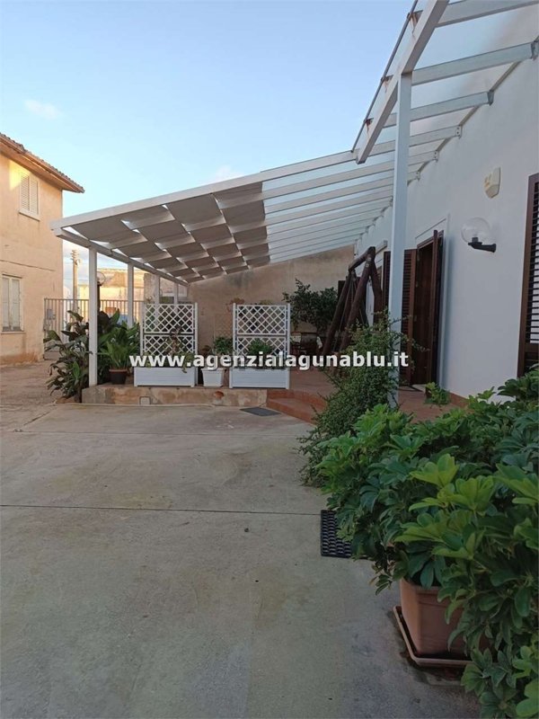 casa indipendente in vendita a Marsala in zona Birgi