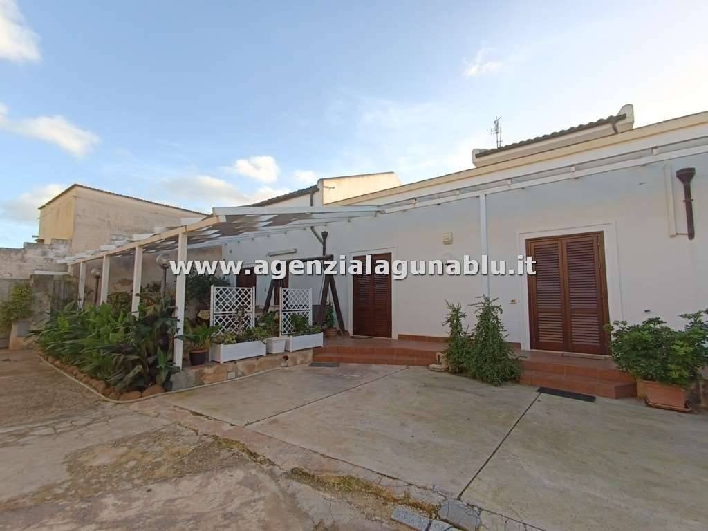 casa indipendente in vendita a Marsala in zona Birgi