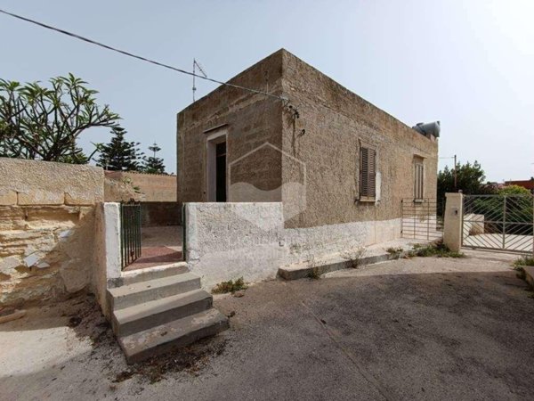 casa indipendente in vendita a Marsala