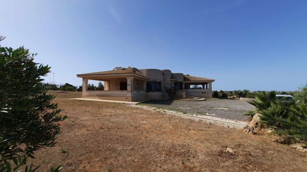 casa indipendente in vendita a Marsala