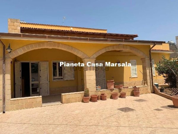 casa indipendente in vendita a Marsala in zona Santa Venera
