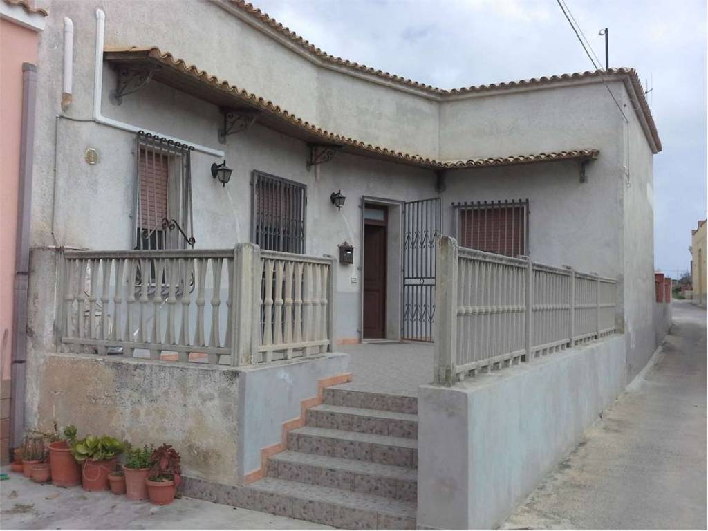 casa indipendente in vendita a Marsala