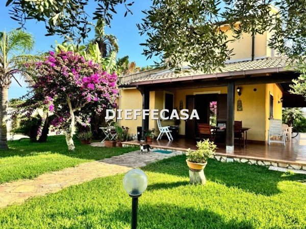 casa indipendente in vendita a Marsala