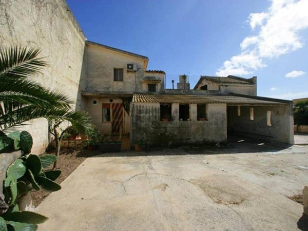 casa indipendente in vendita a Marsala