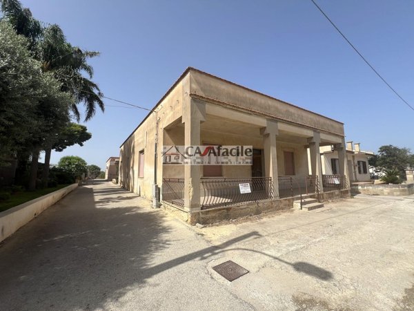 casa indipendente in vendita a Marsala