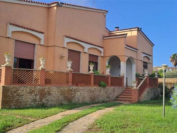 casa indipendente in vendita a Marsala