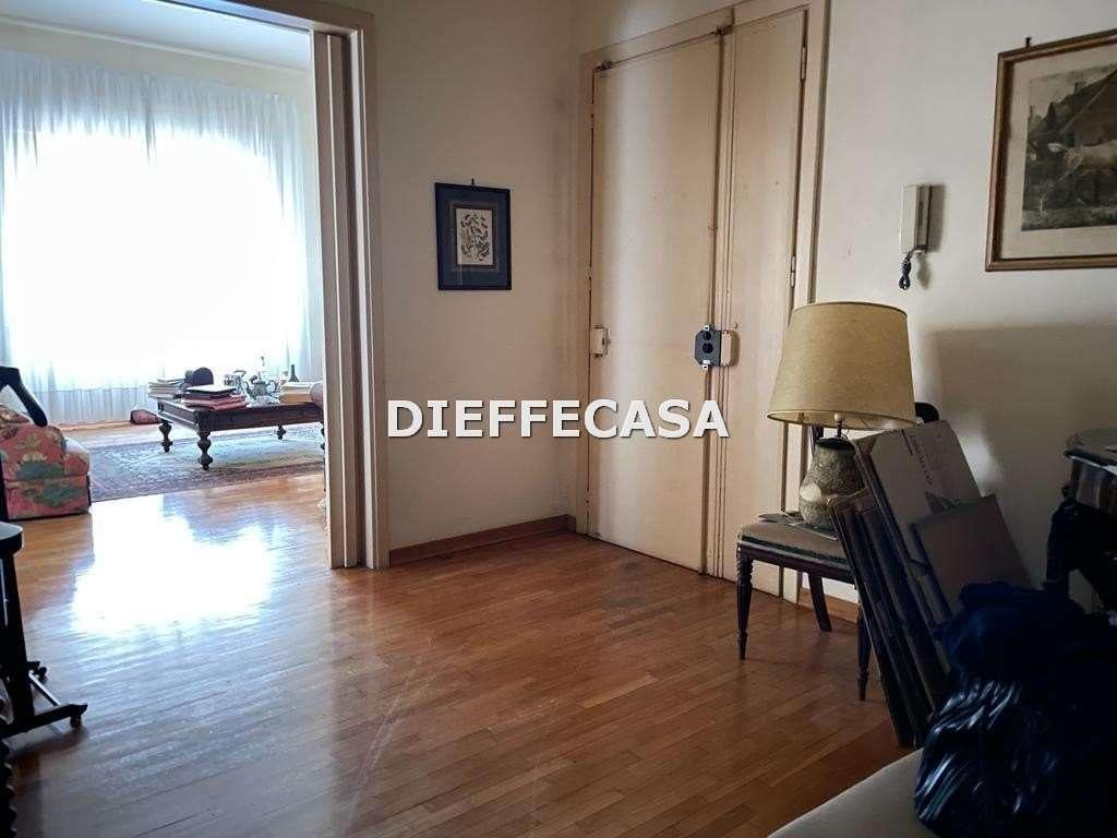 negozio in vendita a Marsala in zona Centro Storico