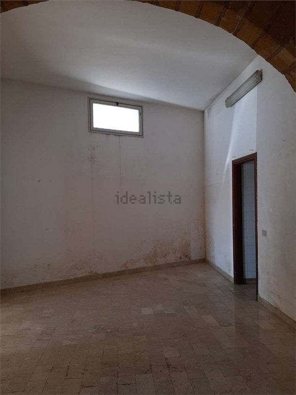 locale commerciale in vendita a Marsala