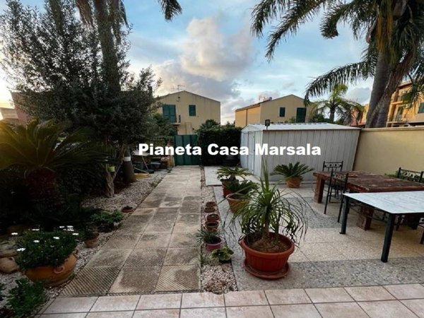 casa indipendente in vendita a Marsala