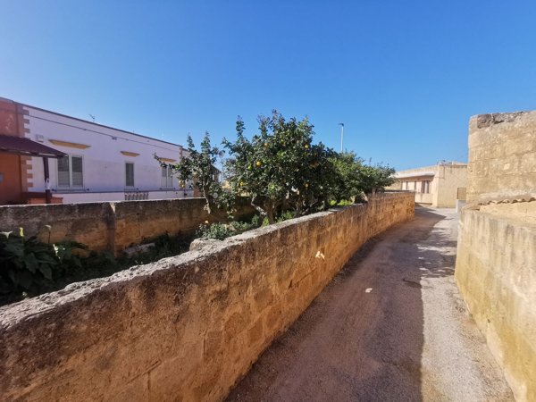 casa indipendente in vendita a Marsala in zona Santa Venera