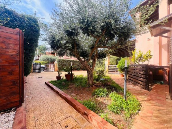 casa indipendente in vendita a Marsala in zona Casabianca