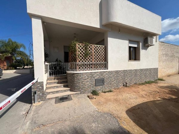 appartamento in vendita a Marsala in zona Strasatti