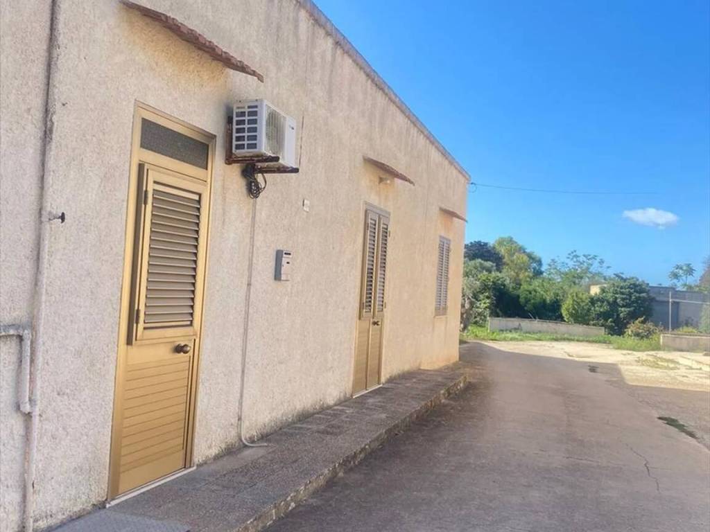 casa indipendente in vendita a Marsala