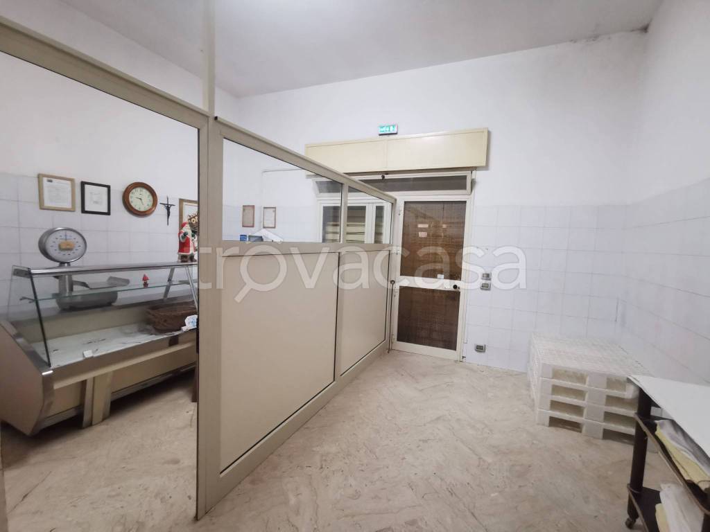negozio in vendita a Marsala in zona Strasatti