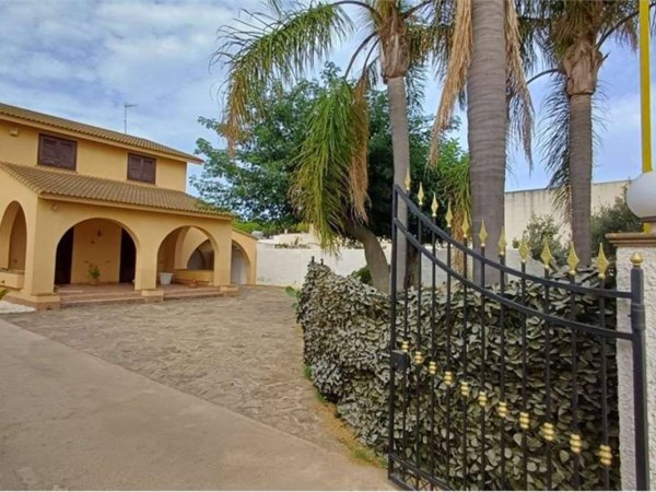 casa indipendente in vendita a Marsala