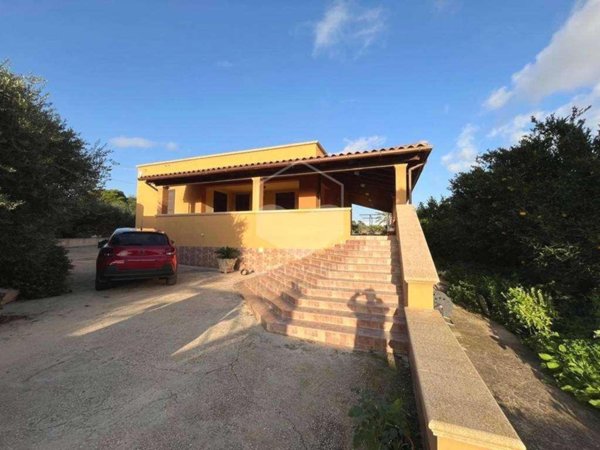 casa indipendente in vendita a Marsala