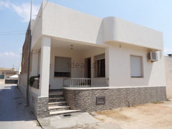 casa indipendente in vendita a Marsala