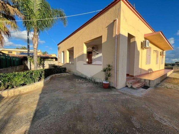 casa indipendente in vendita a Marsala