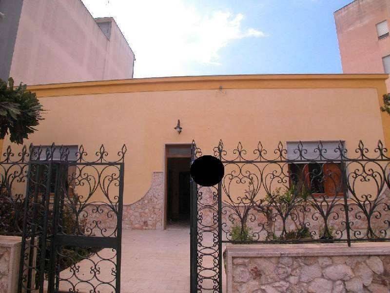 casa indipendente in vendita a Marsala