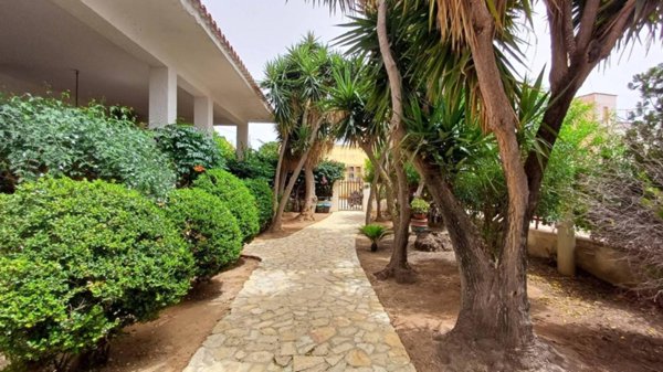 casa indipendente in vendita a Marsala
