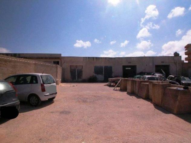 locale commerciale in vendita a Marsala