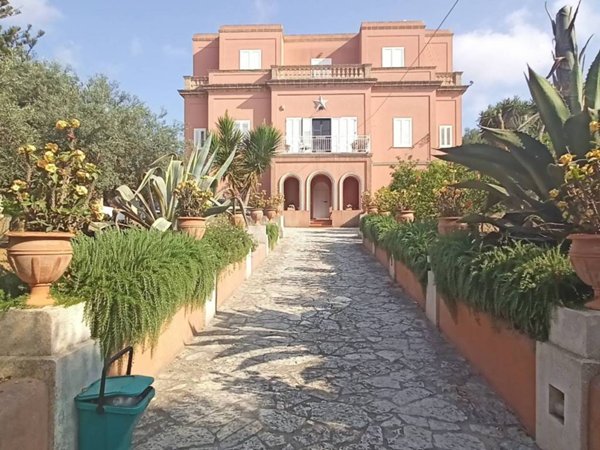 casa indipendente in vendita a Marsala in zona Santa Venera
