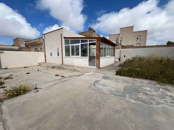 casa indipendente in vendita a Marsala